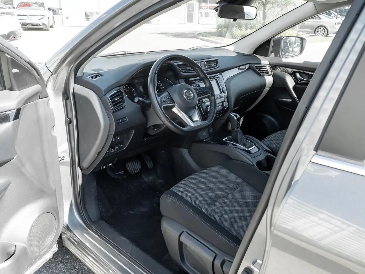 Nissan Qashqai снимка Nissan Qashqai