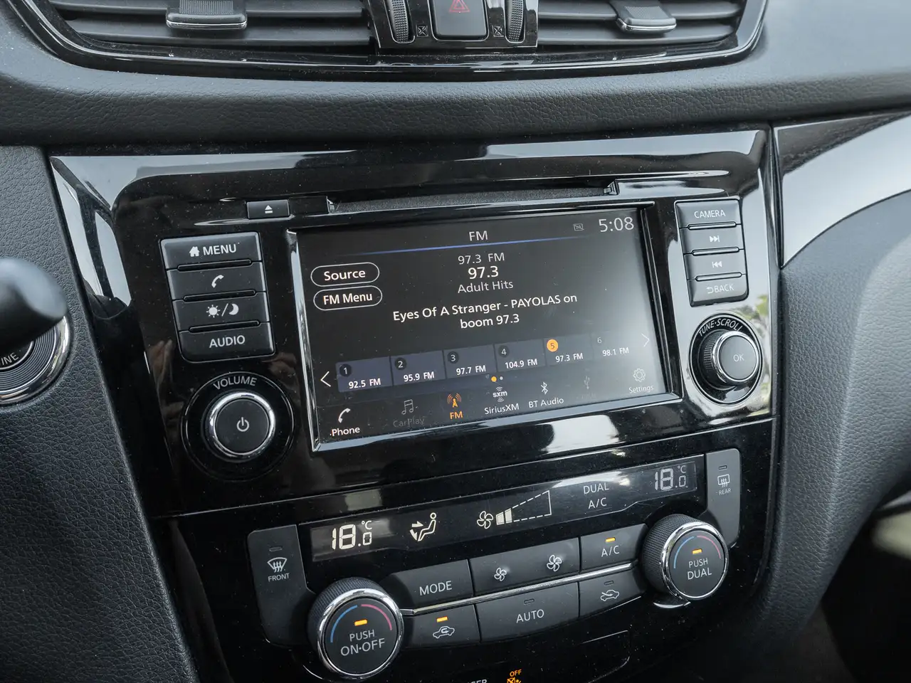 Nissan Qashqai снимка Nissan Qashqai