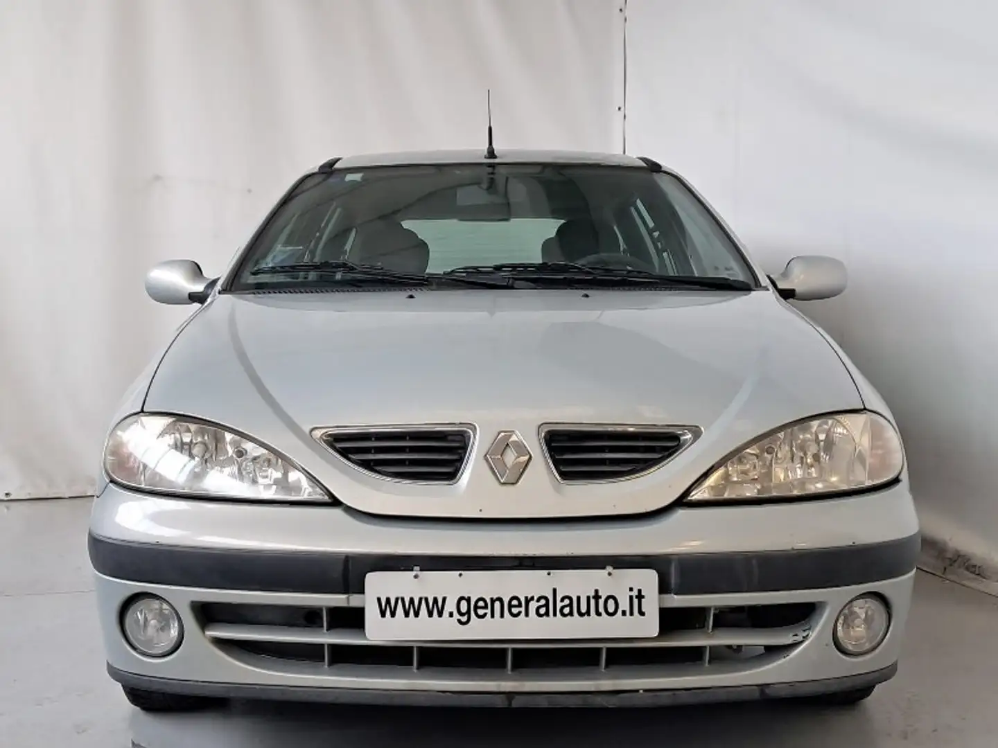 Renault Megane Grigio - 1