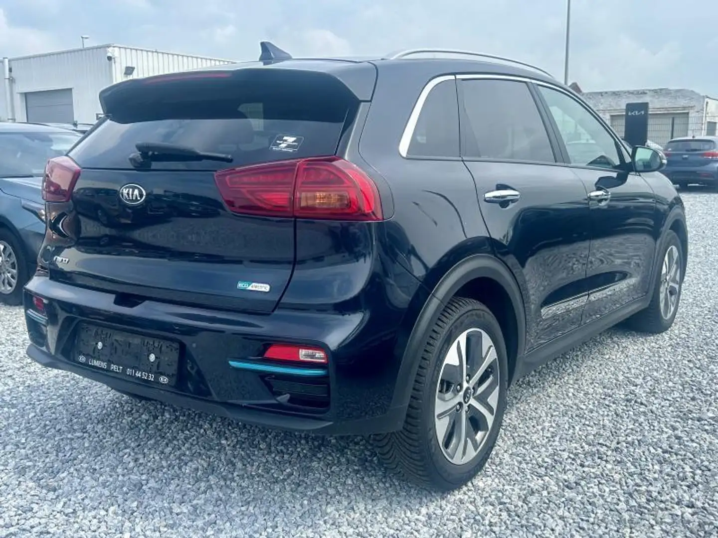Kia e-Niro More 64 kWh Zwart - 2