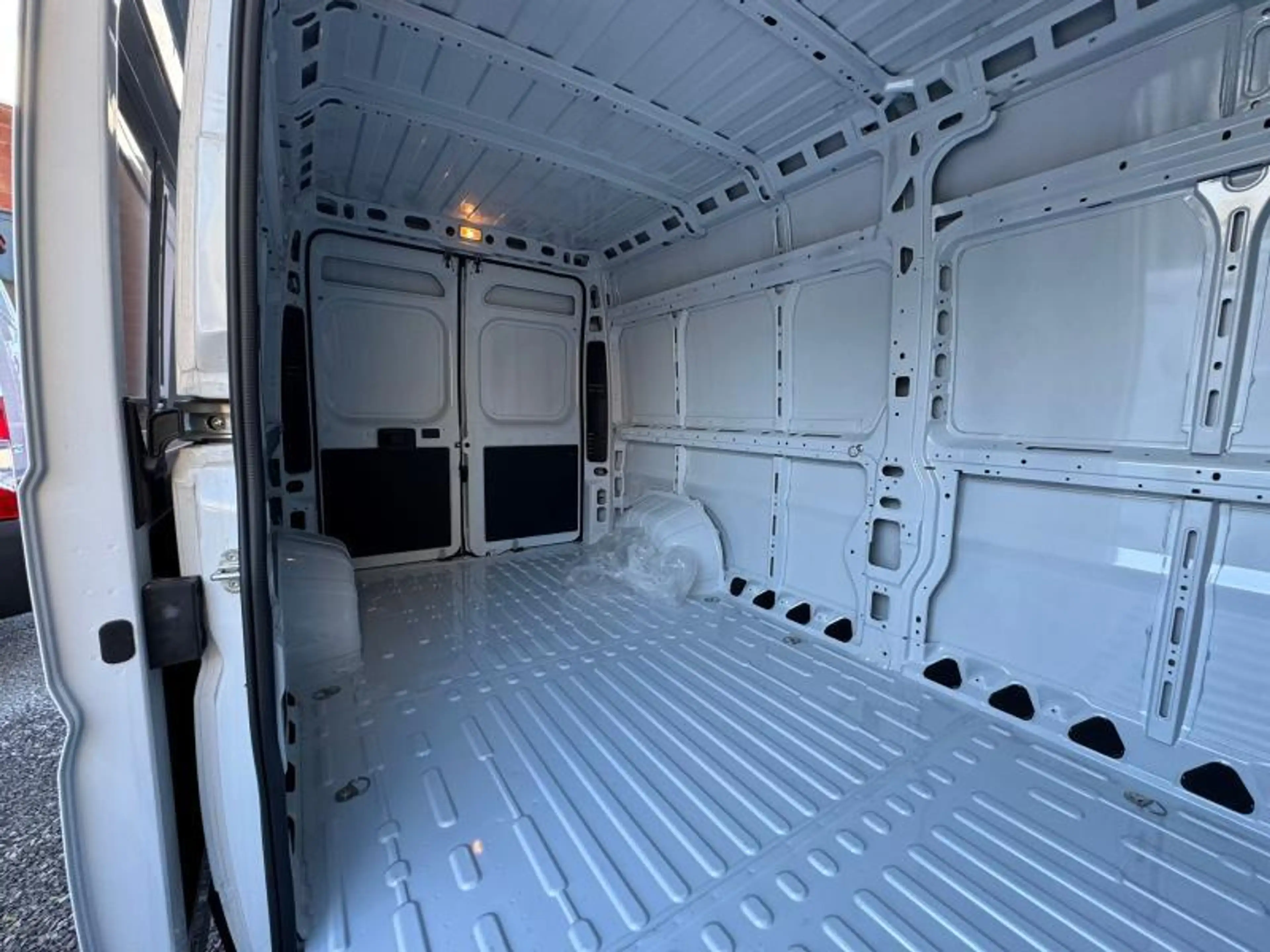 Peugeot Boxer 28500€ EX BTW — photo 9