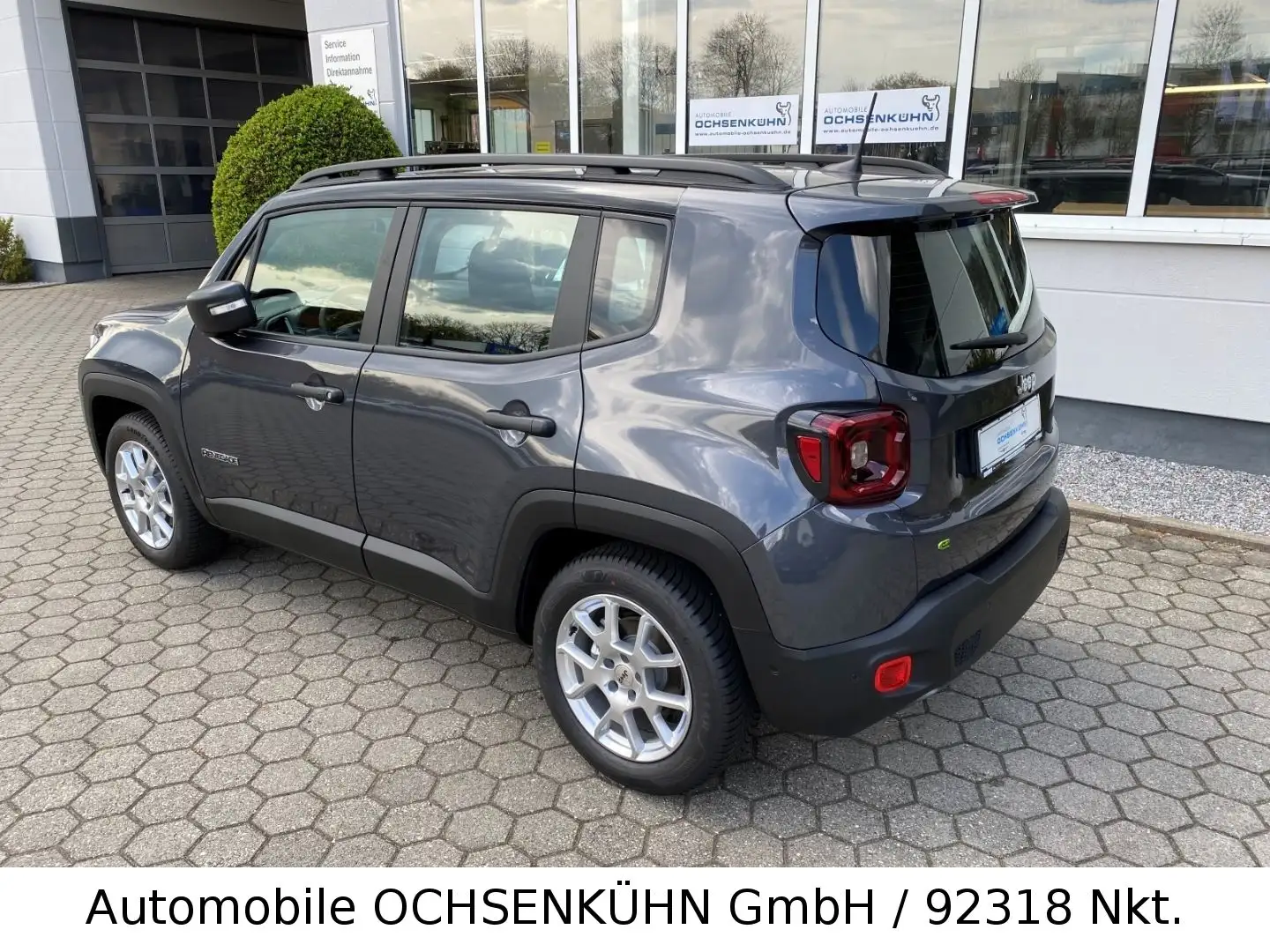 Jeep Renegade 1.5l MHEV Altitude / SH, Nav., Tech.-P. Grau - 2