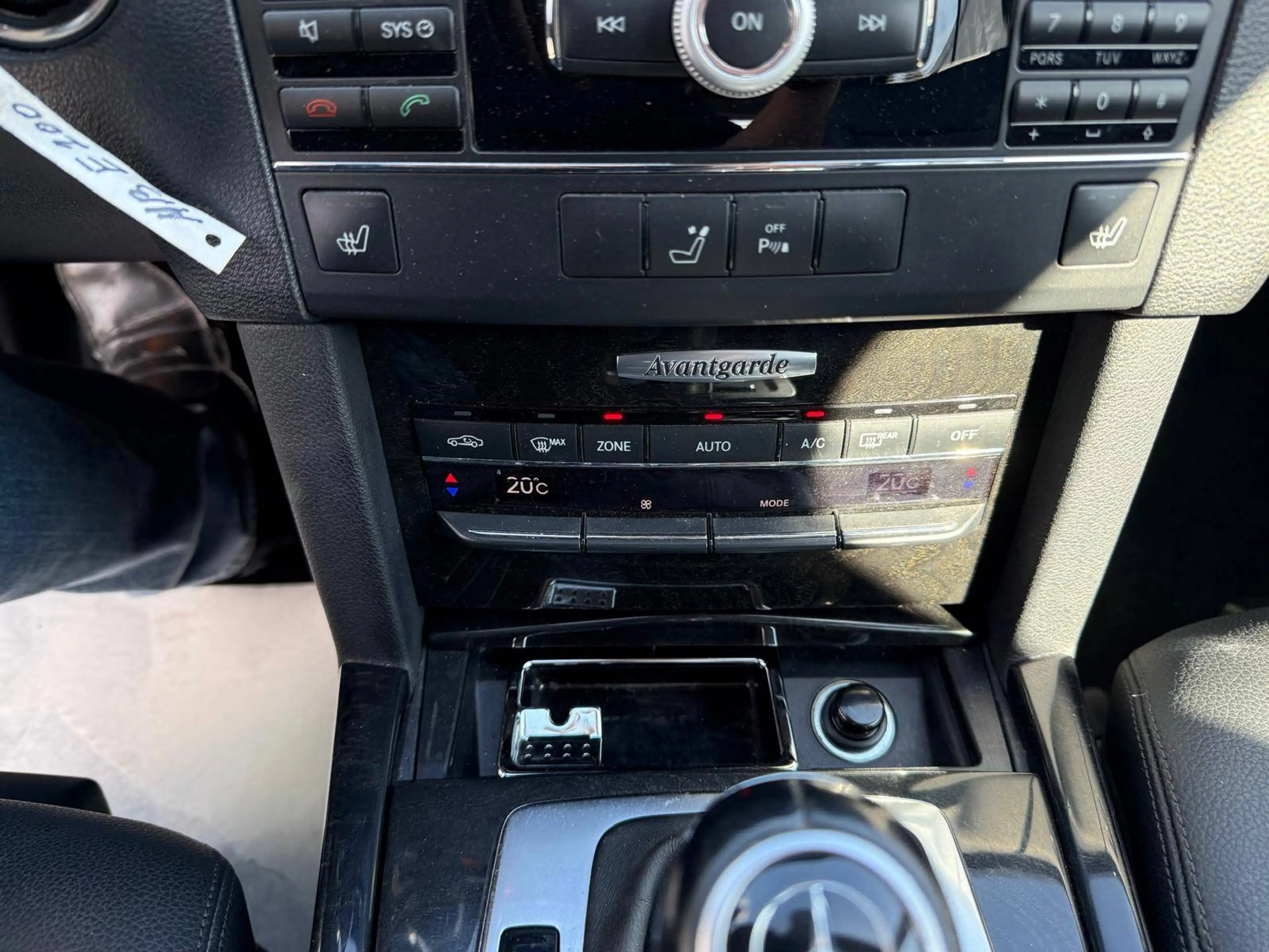 Mercedes-Benz E 200 E 200 CGI BlueEfficiency (212.248) — photo 15