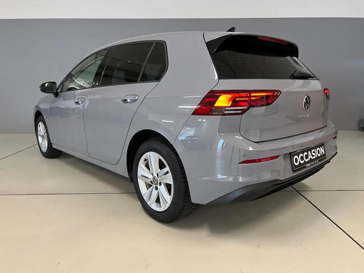 Volkswagen Golf Life Gris - 2