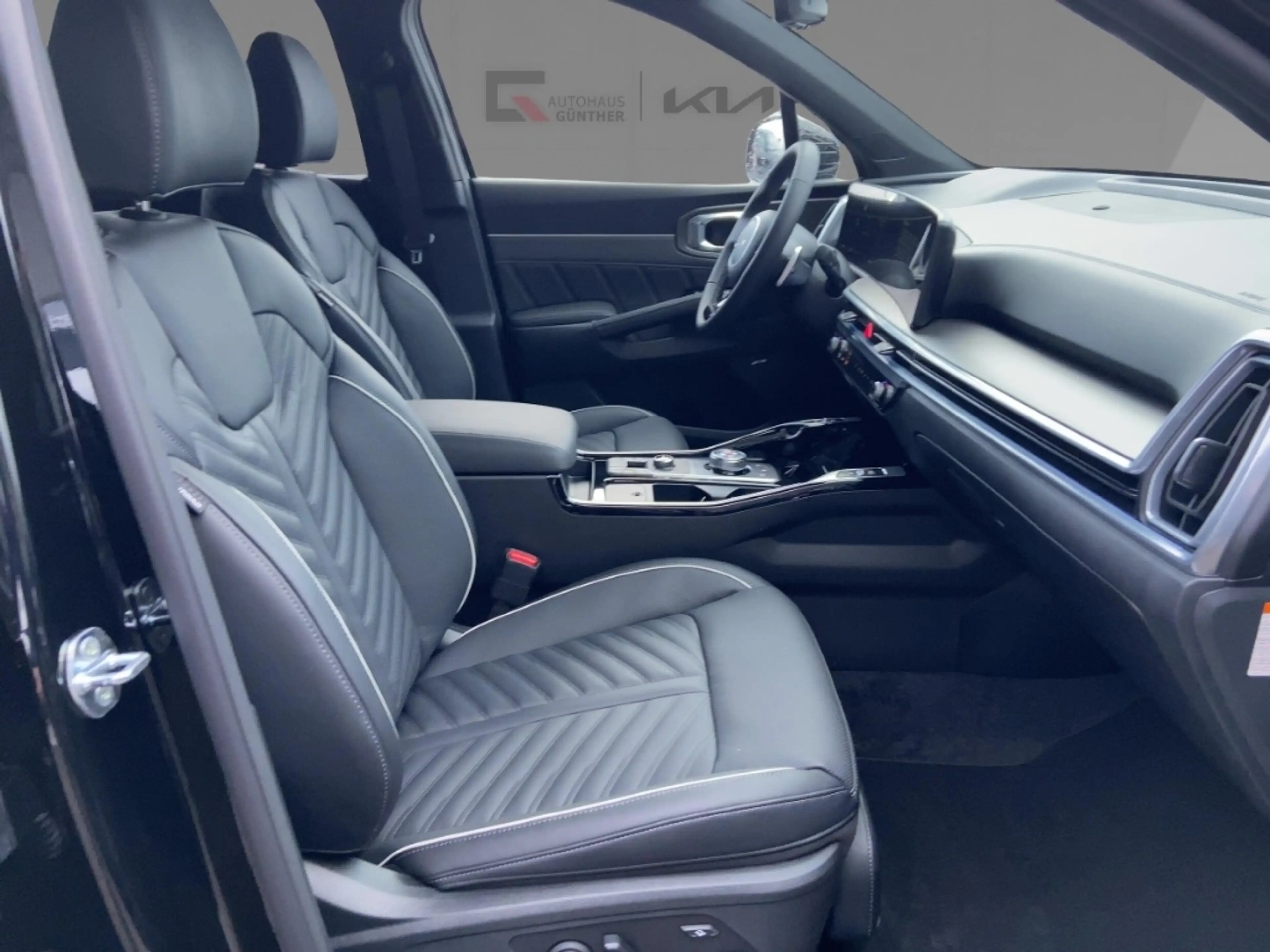 Kia Sorento Platinum PHEV 1.6T AWD Nappa Premium Glasd. — photo 10