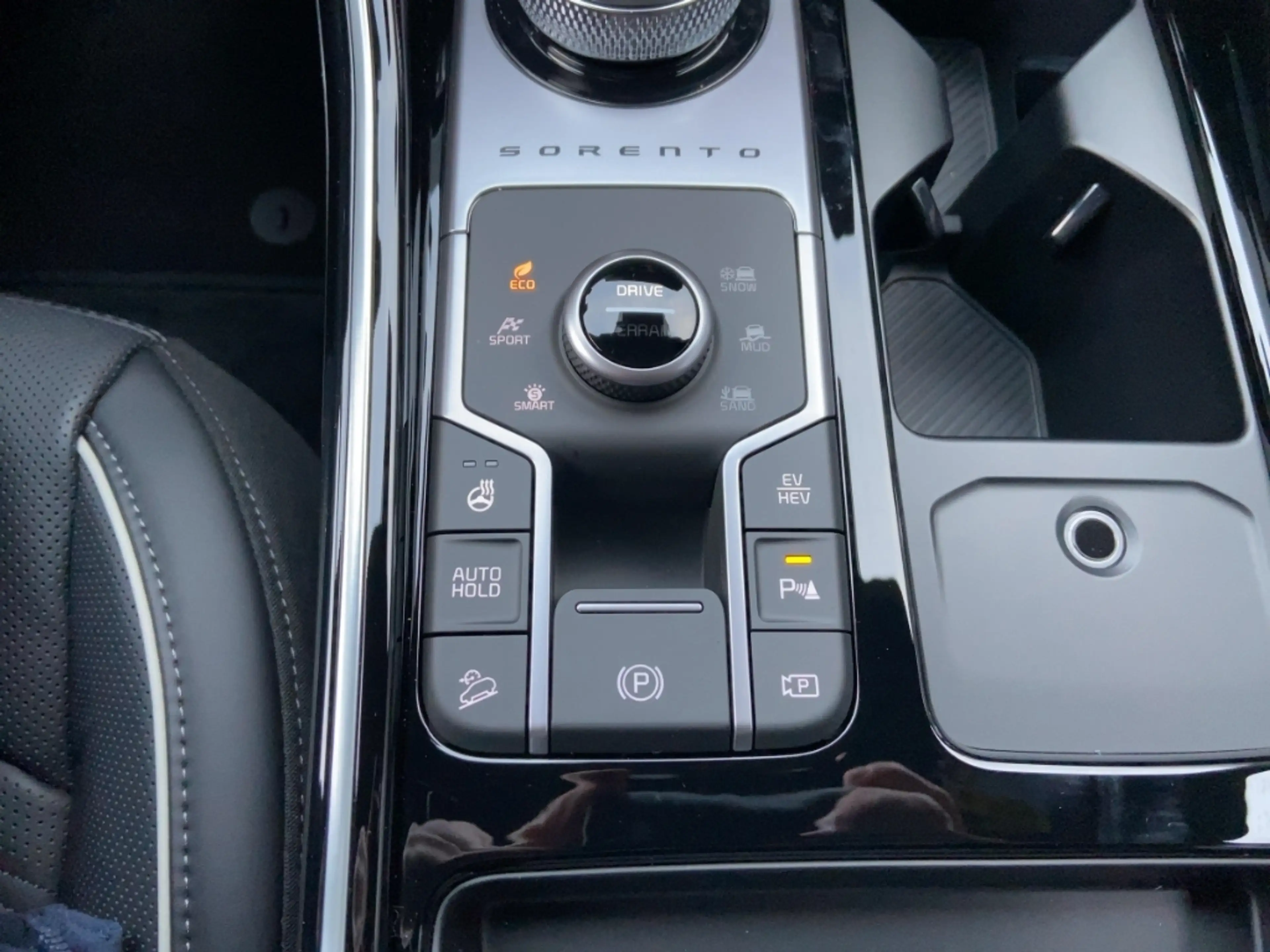 Kia Sorento Platinum PHEV 1.6T AWD Nappa Premium Glasd. — photo 19