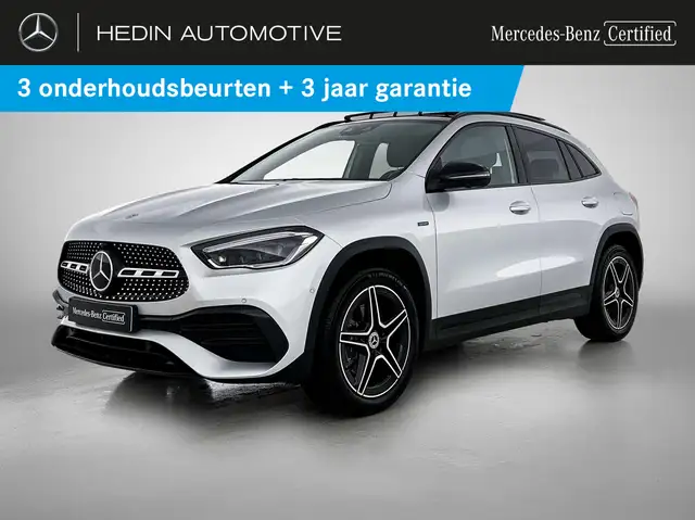 Mercedes-Benz GLA 250 e AMG Line | Panoramisch Dak | Trekhaak  | Memory