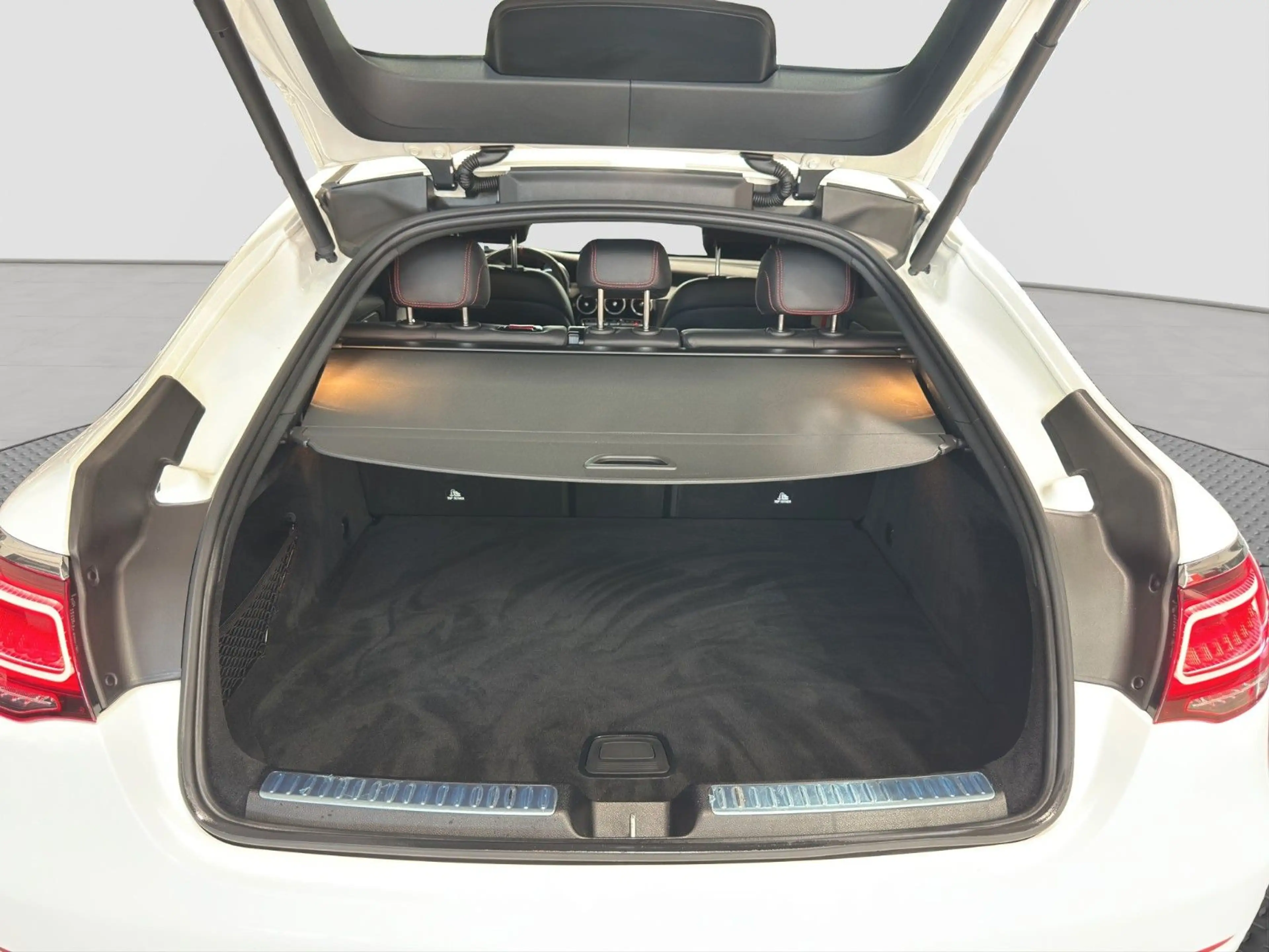 Mercedes-Benz GLC 43 AMG GLC 43 Coupe AMG 4M DSTR MULTIBEAM CARPLAY 360° — photo 12