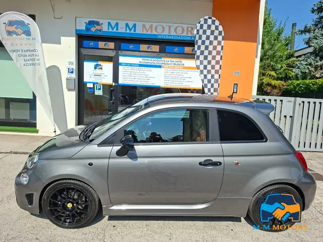Abarth 595 view 4