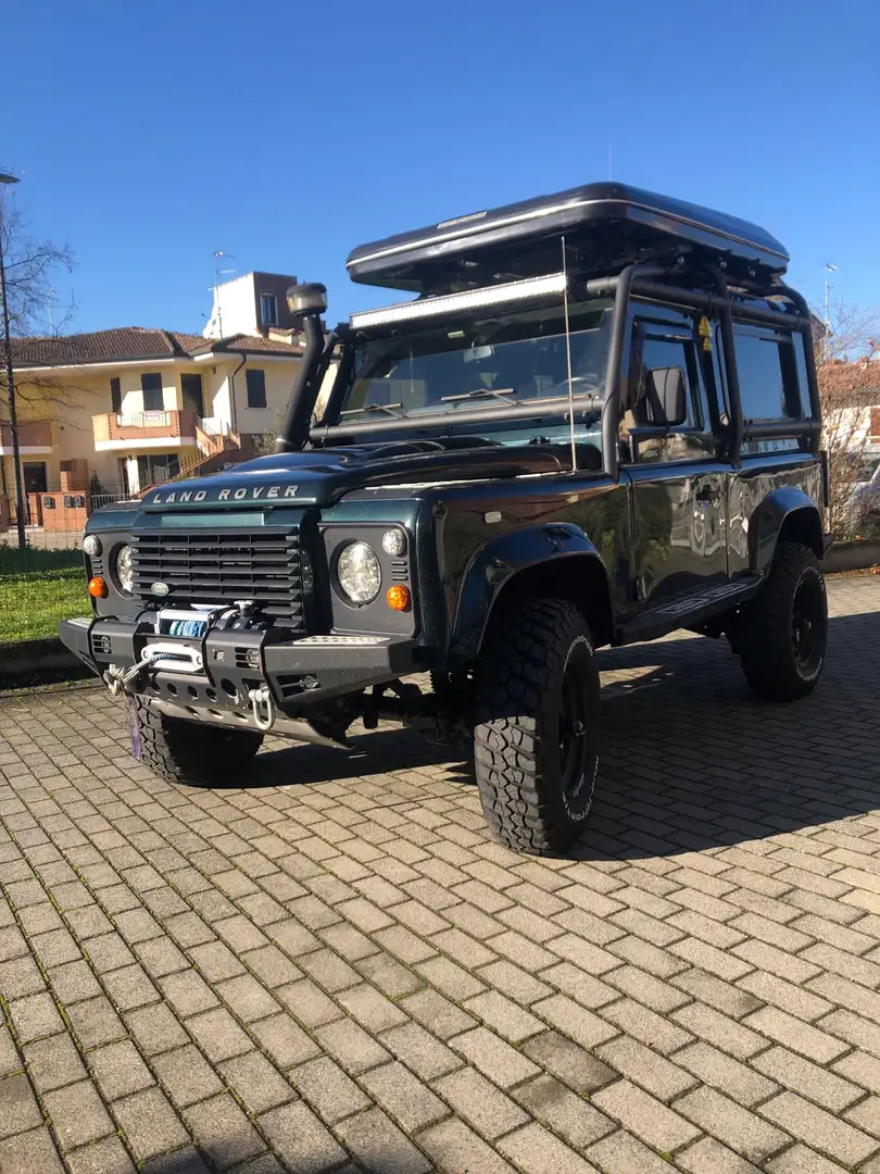 Land Rover Defender 90 2.2 td SW Verde - 1