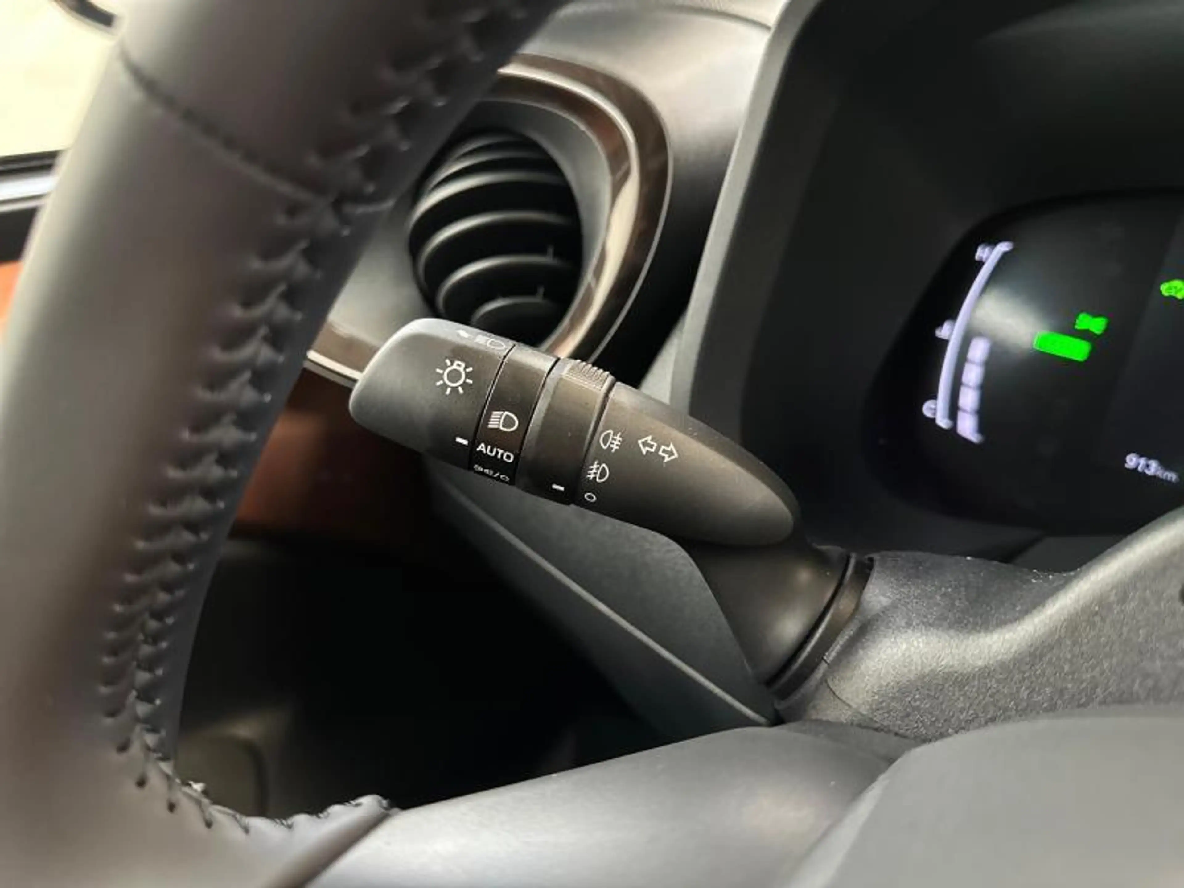 Toyota Aygo X HEV Envy Air — photo 21