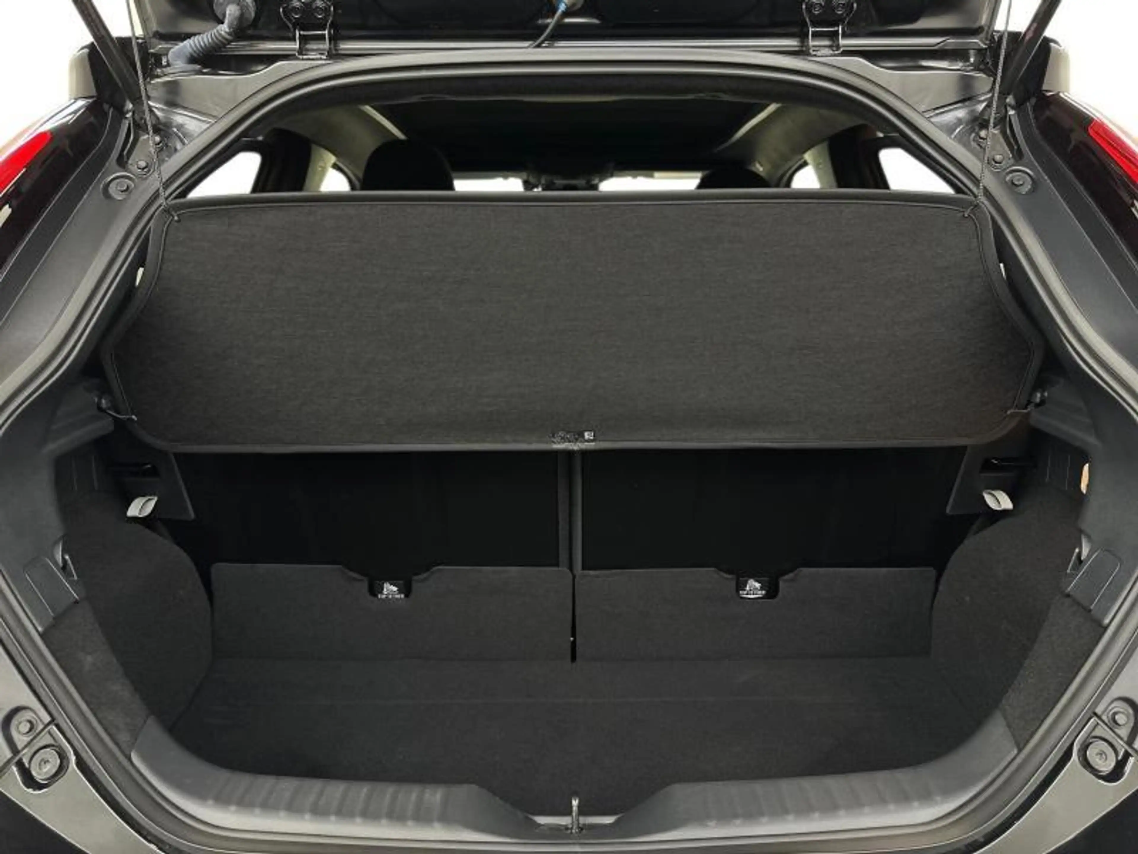 Toyota Aygo X HEV Envy Air — photo 9