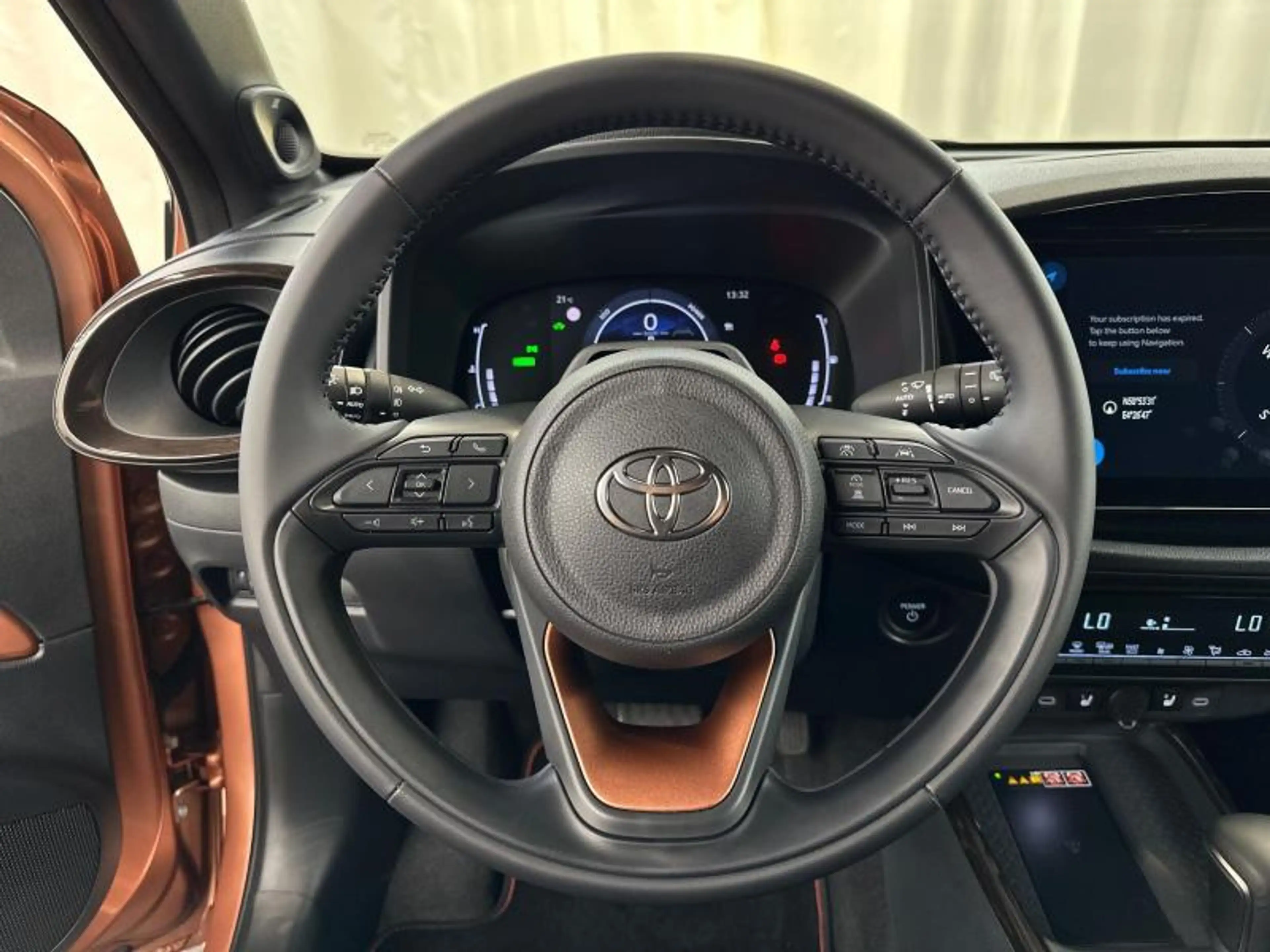 Toyota Aygo X HEV Envy Air — photo 19