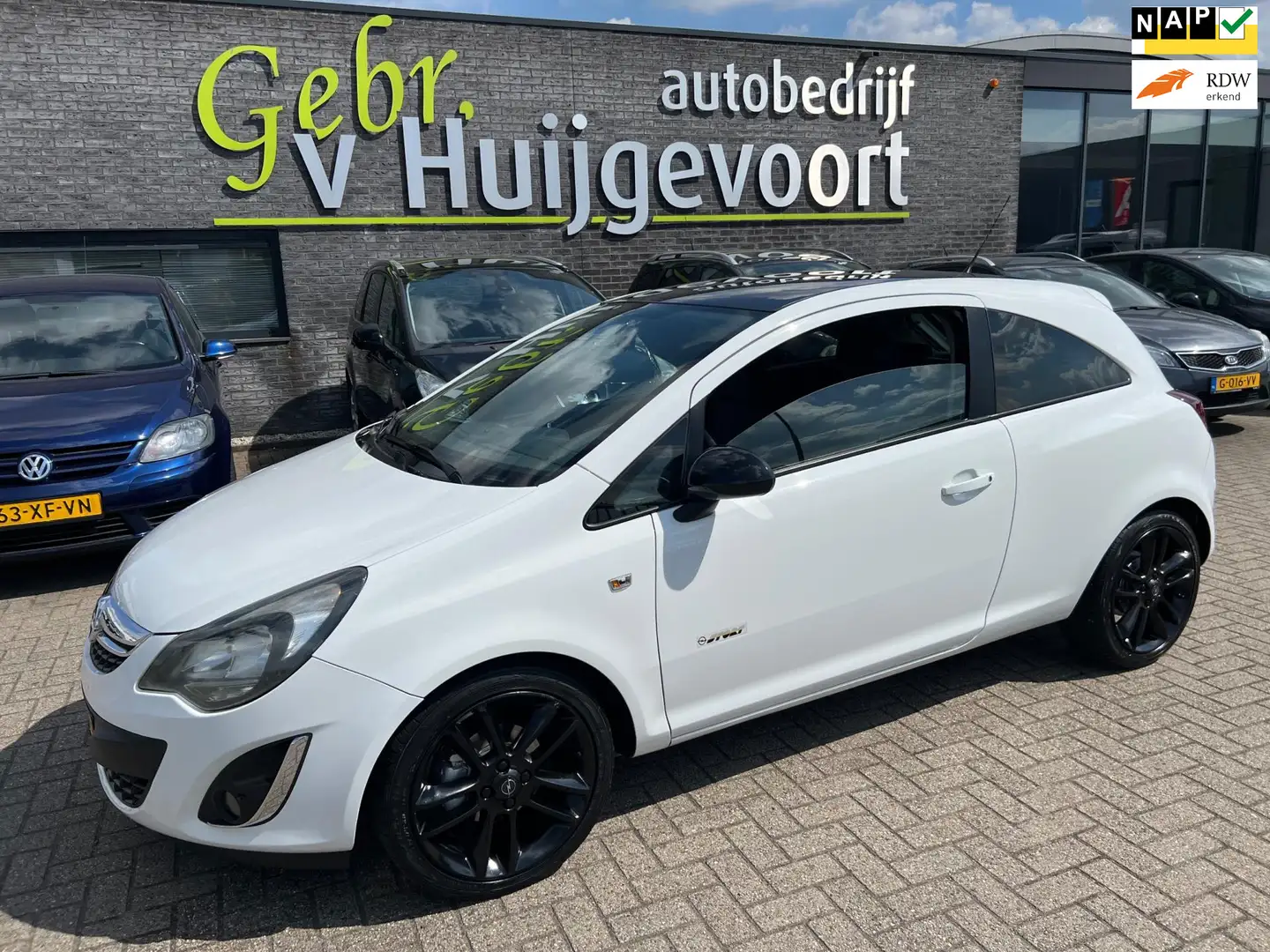 Opel Corsa 1.2-16V Anniversary Edition sport Wit - 1