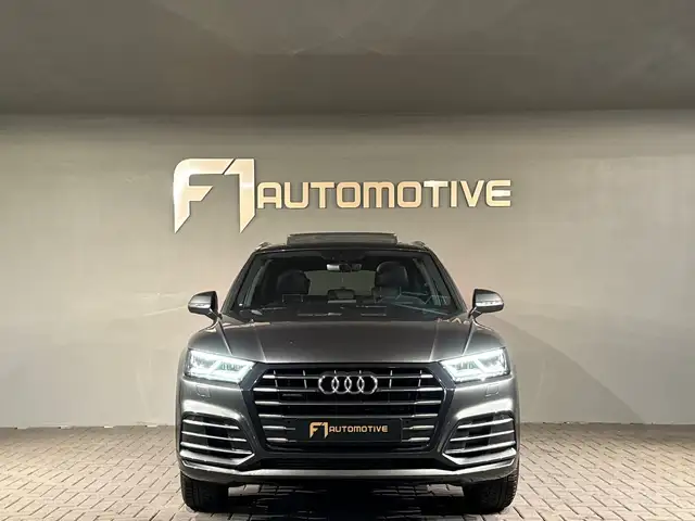 Audi Q5 view 9