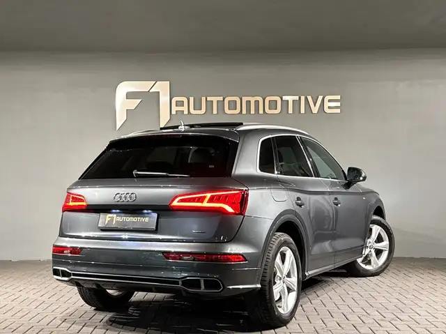 Audi Q5 view 3