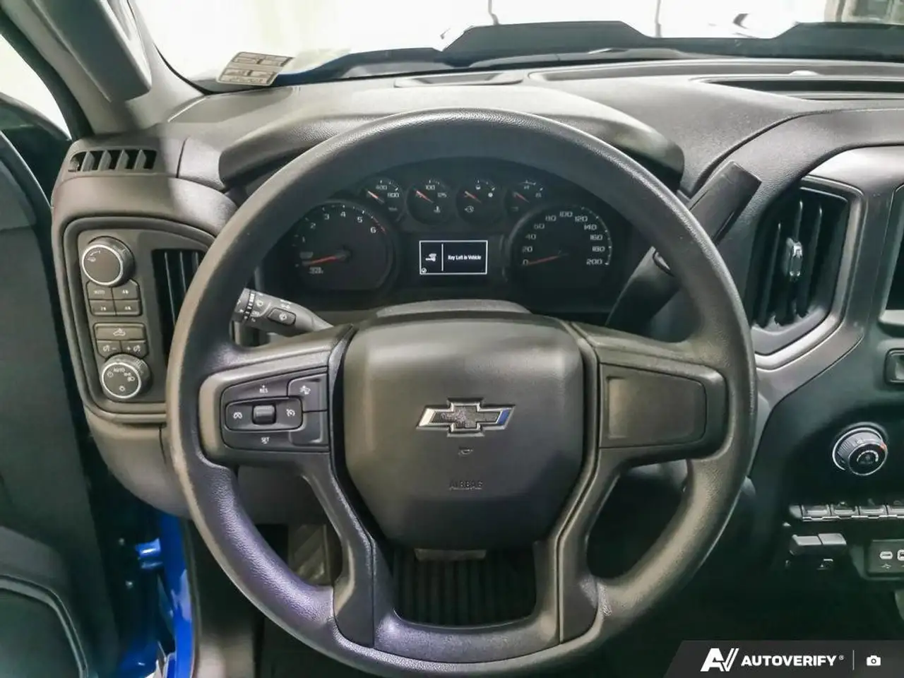 Chevrolet Silverado 1500 снимка Chevrolet Silverado 1500