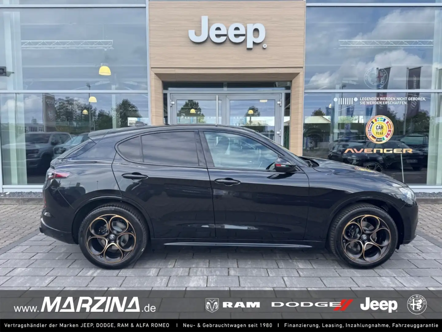 Alfa Romeo Stelvio Intensa Q4 Technopaket AHK-el. Navi Leder Digitale Schwarz - 1