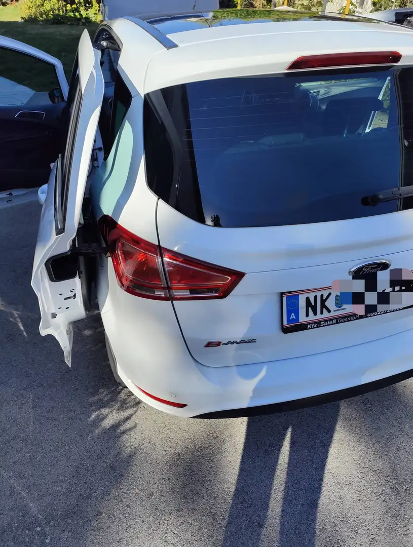 Ford B-Max B-MAX Titanium 1,0 EcoBoost Start/Stop Titanium Start/Stop Weiß - 2