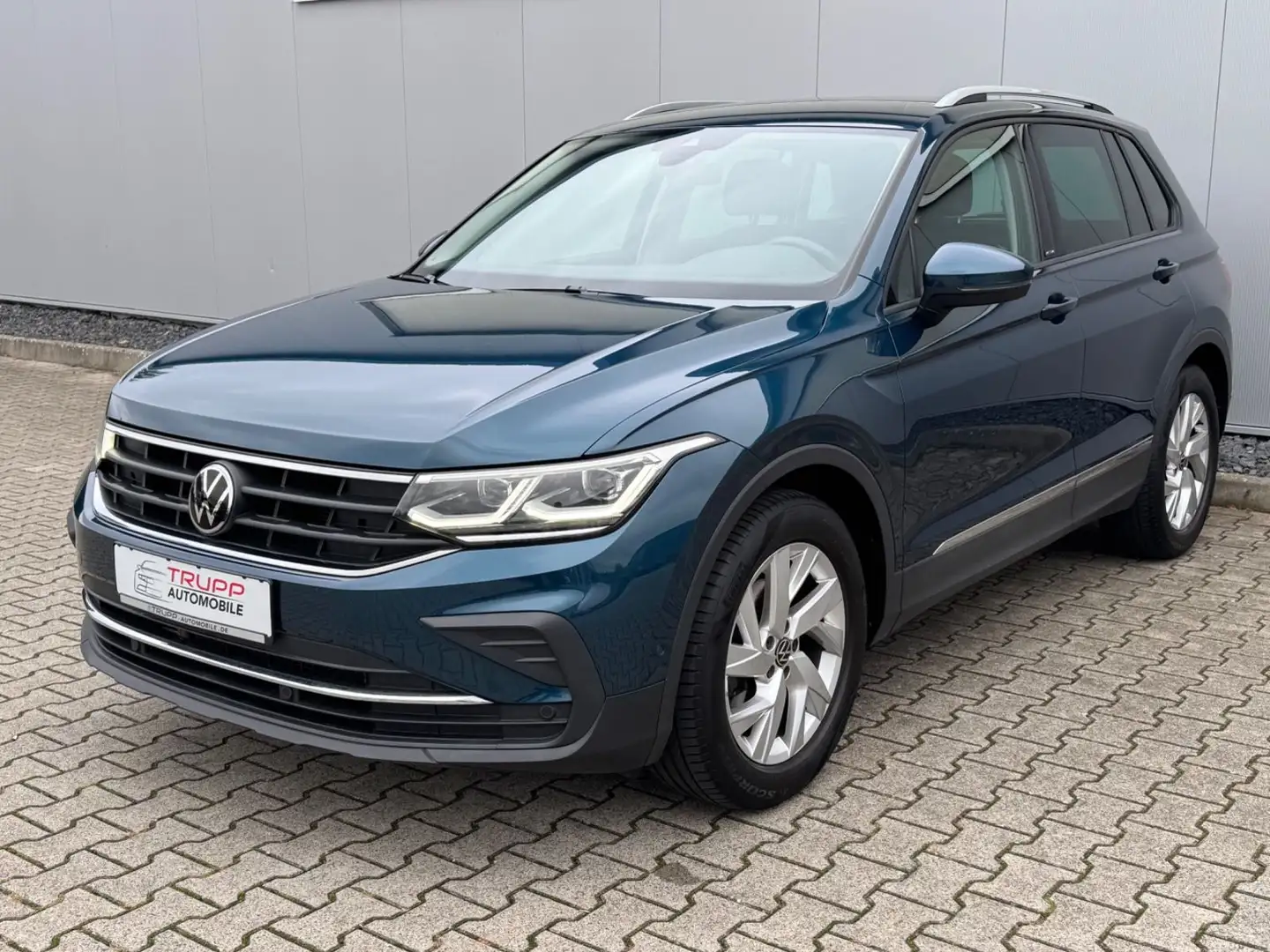 Volkswagen Tiguan 2.0TDI/MATRIX/AHK/VIRTUAL/R-KAM/STANDHEIZ Blau - 2