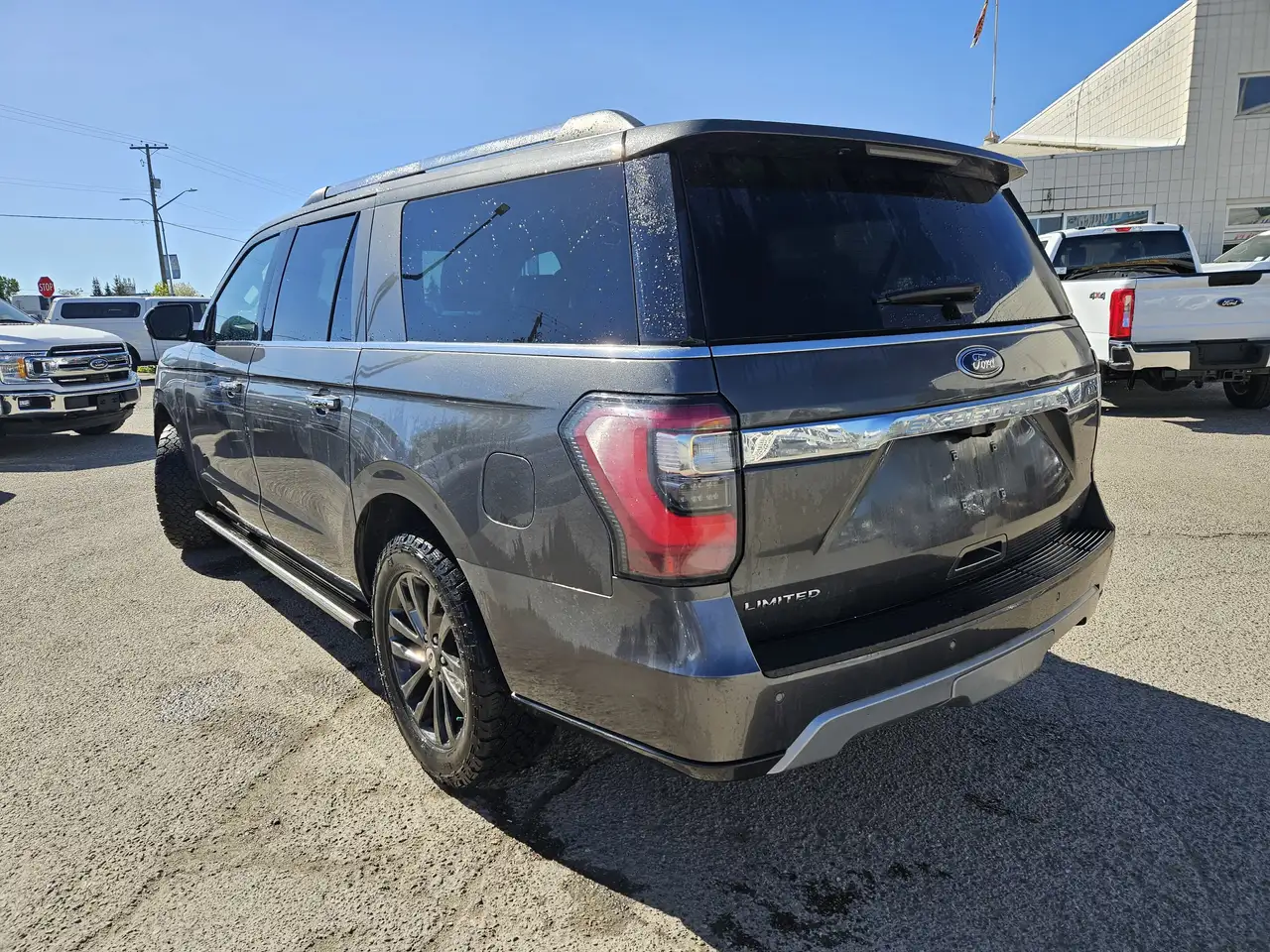 Ford Expedition снимка Ford Expedition