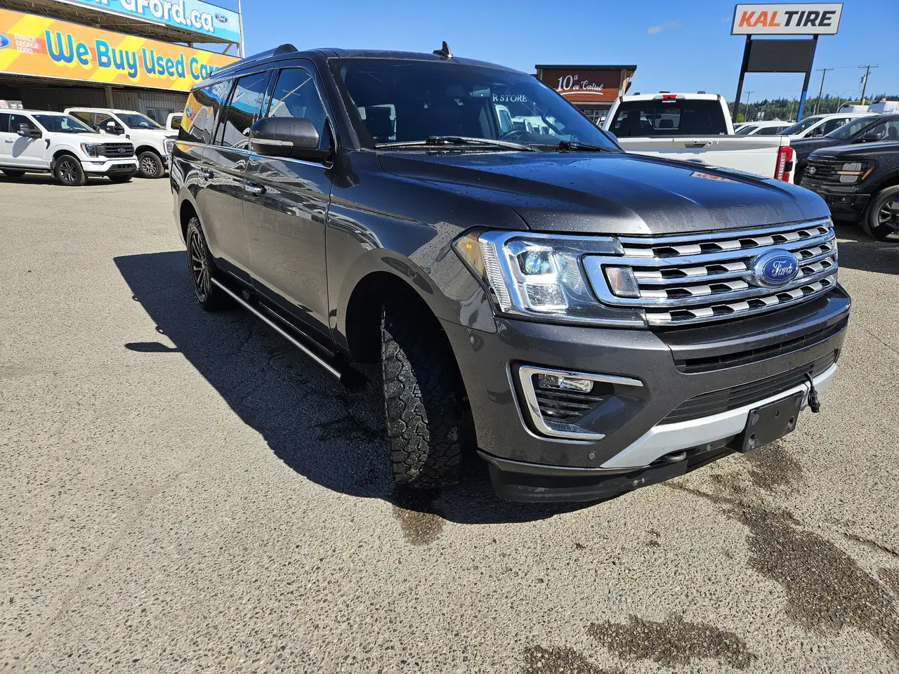 Ford Expedition снимка Ford Expedition