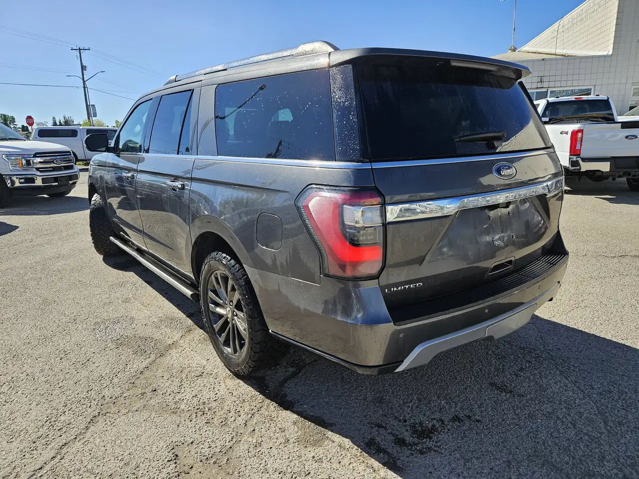 Ford Expedition снимка Ford Expedition