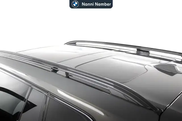 BMW X7 view 9