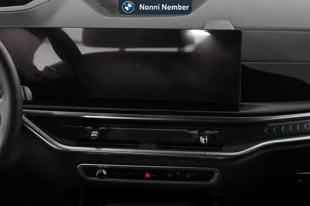 BMW X7 view 12
