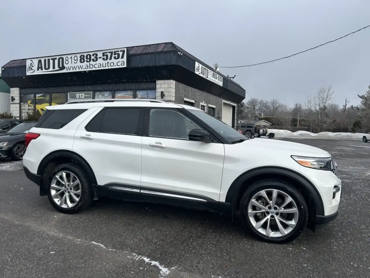 Ford Explorer снимка Ford Explorer