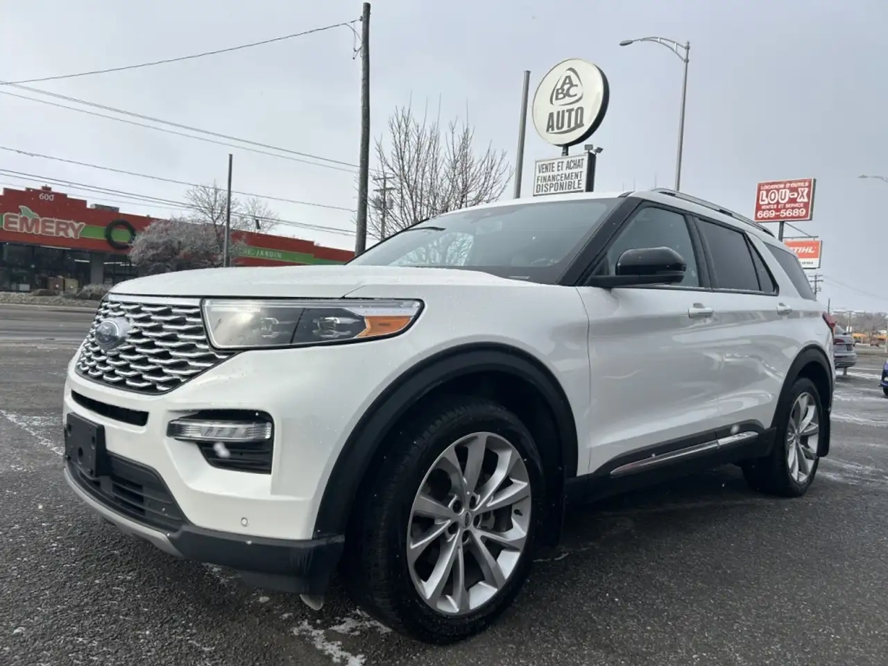 Ford Explorer снимка Ford Explorer