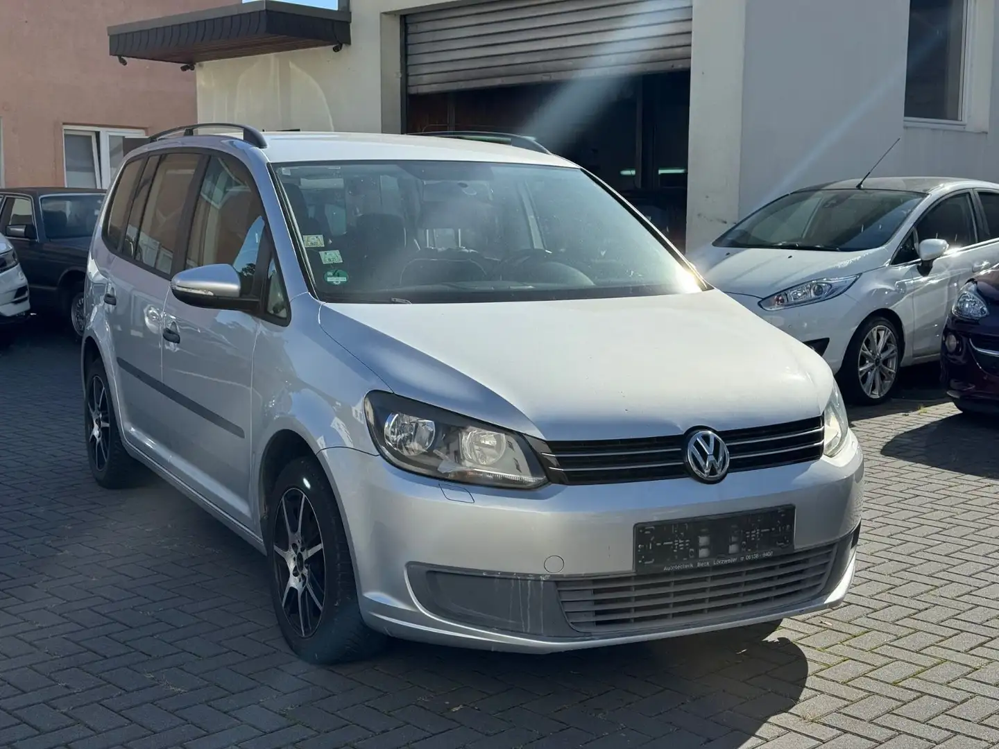 Volkswagen Touran 1.2 TSI*7SITZE*TURBO DEFEKT*MOTOR LÄUFT* Silber - 1