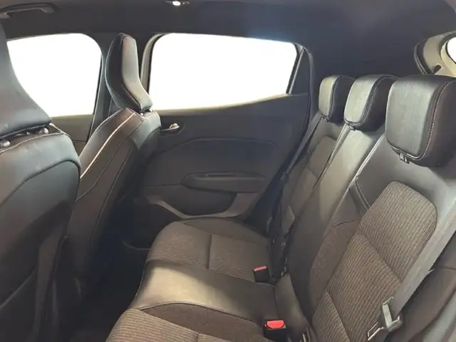 Renault Clio view 13