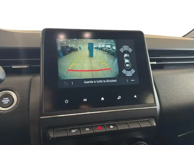 Renault Clio view 9