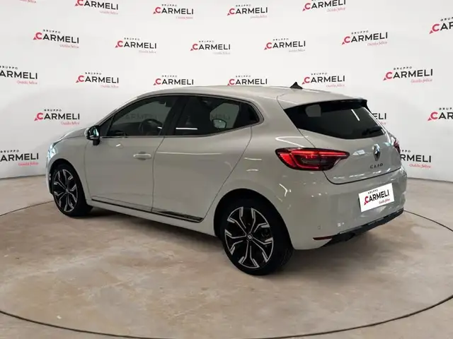 Renault Clio view 3