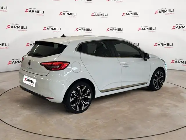 Renault Clio view 4