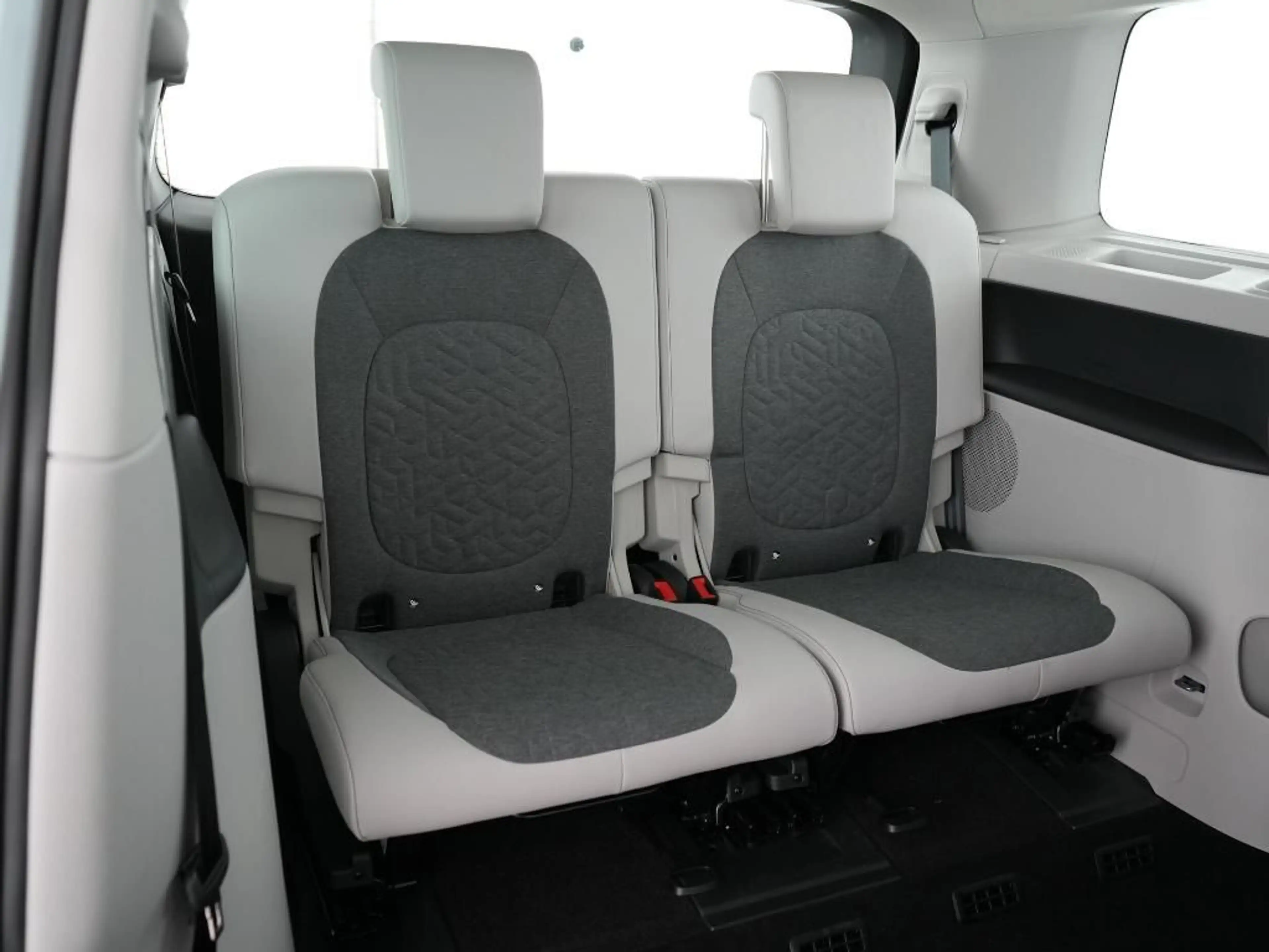Volkswagen ID. Buzz Pro LR lang | 6-SITZER | NAVI | AHK | — photo 9