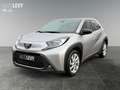 Toyota Aygo 1.0 Play ++Allwetter+ACC+Klima+CarPlay++ Argent - thumbnail 2