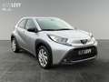Toyota Aygo 1.0 Play ++Allwetter+ACC+Klima+CarPlay++ Argent - thumbnail 8