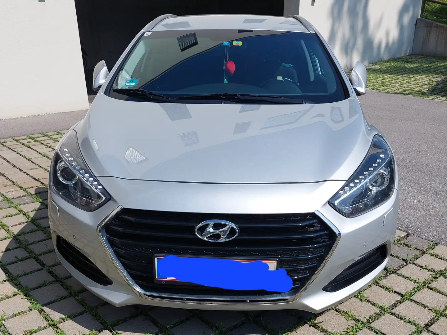 Hyundai i40 i40 Business Class 1,7 CRDi DCT Grau - 1