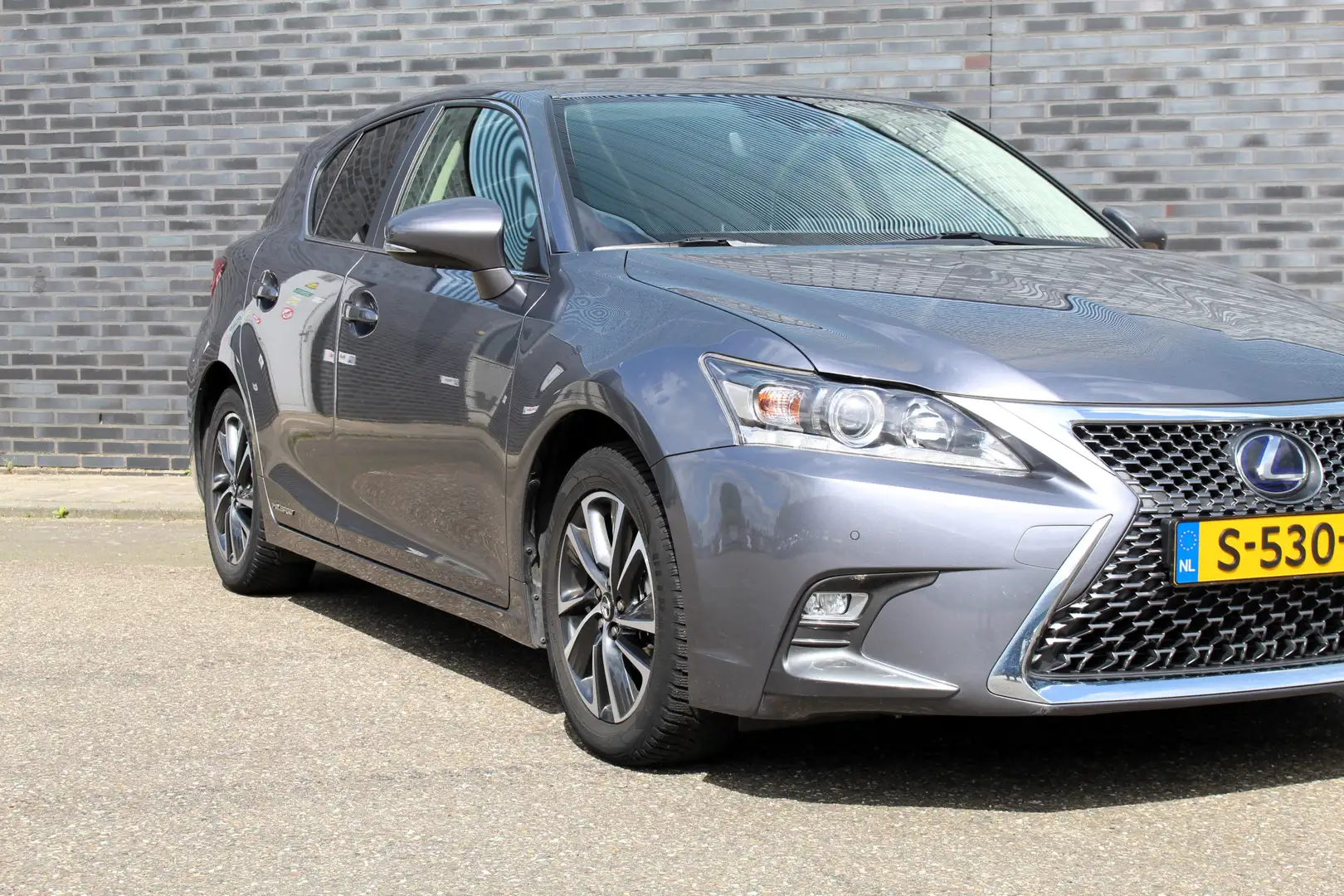 Lexus CT 200h Business Line I LEER I NAVI. I ADP CRUISE I CAMERA Grigio - 2