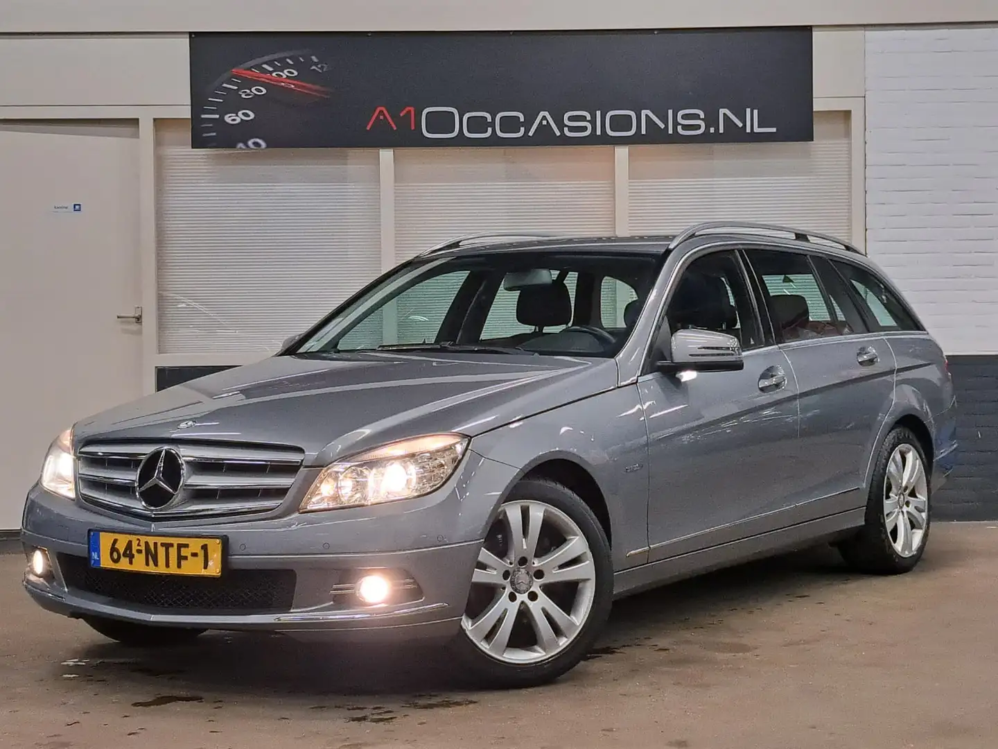 Mercedes-Benz C 180 Estate CGI BlueEFFICIENCY Business Class Avantgard Grau - 2