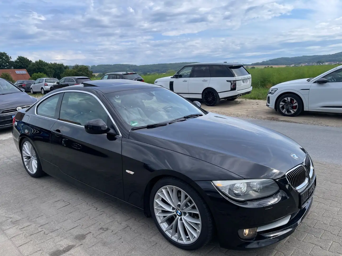 BMW 335 i Coupe*XENON*PDC*M-PAKET*AHK*SHZ Schwarz - 2