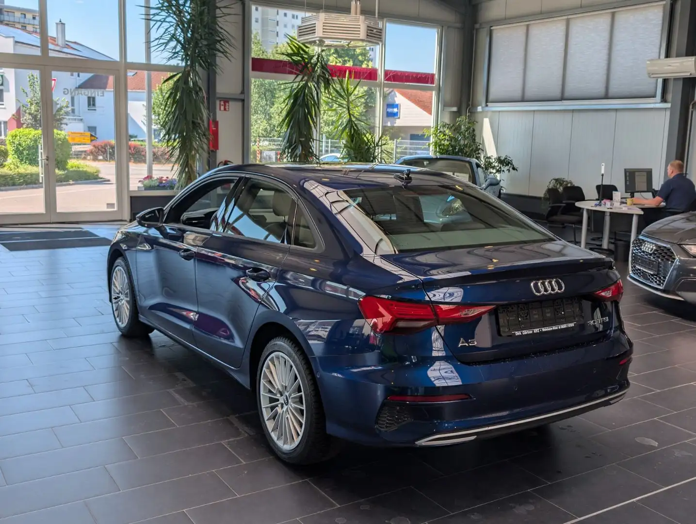 Audi A3 30 TFSI Limousine S tronic advanced 1.Hand Bleu - 2