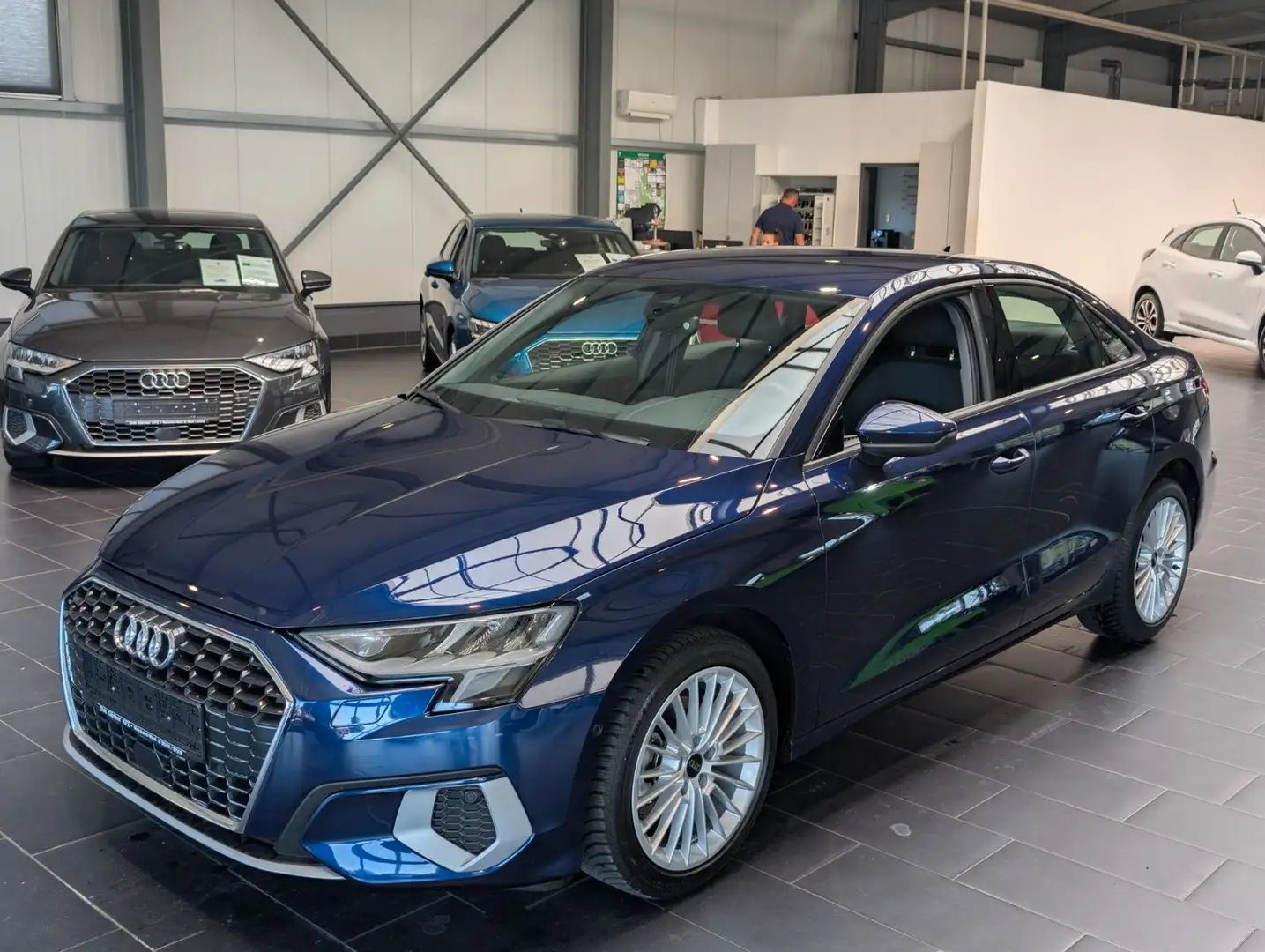 Audi A3 30 TFSI Limousine S tronic advanced 1.Hand Bleu - 1