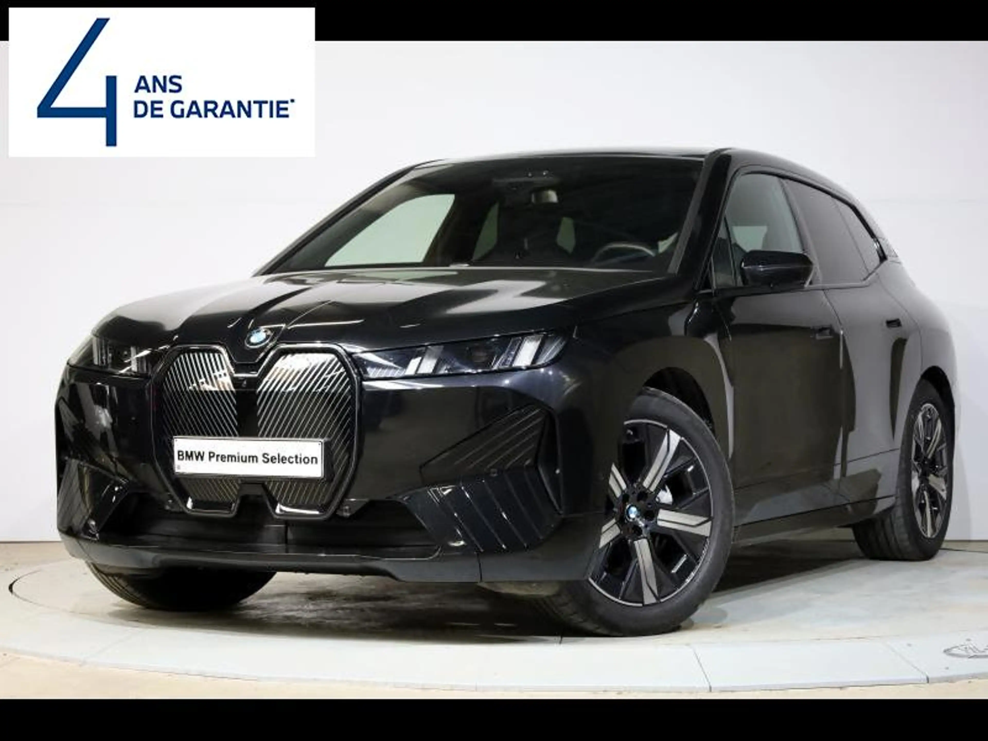 BMW iX xDrive45 — photo 2