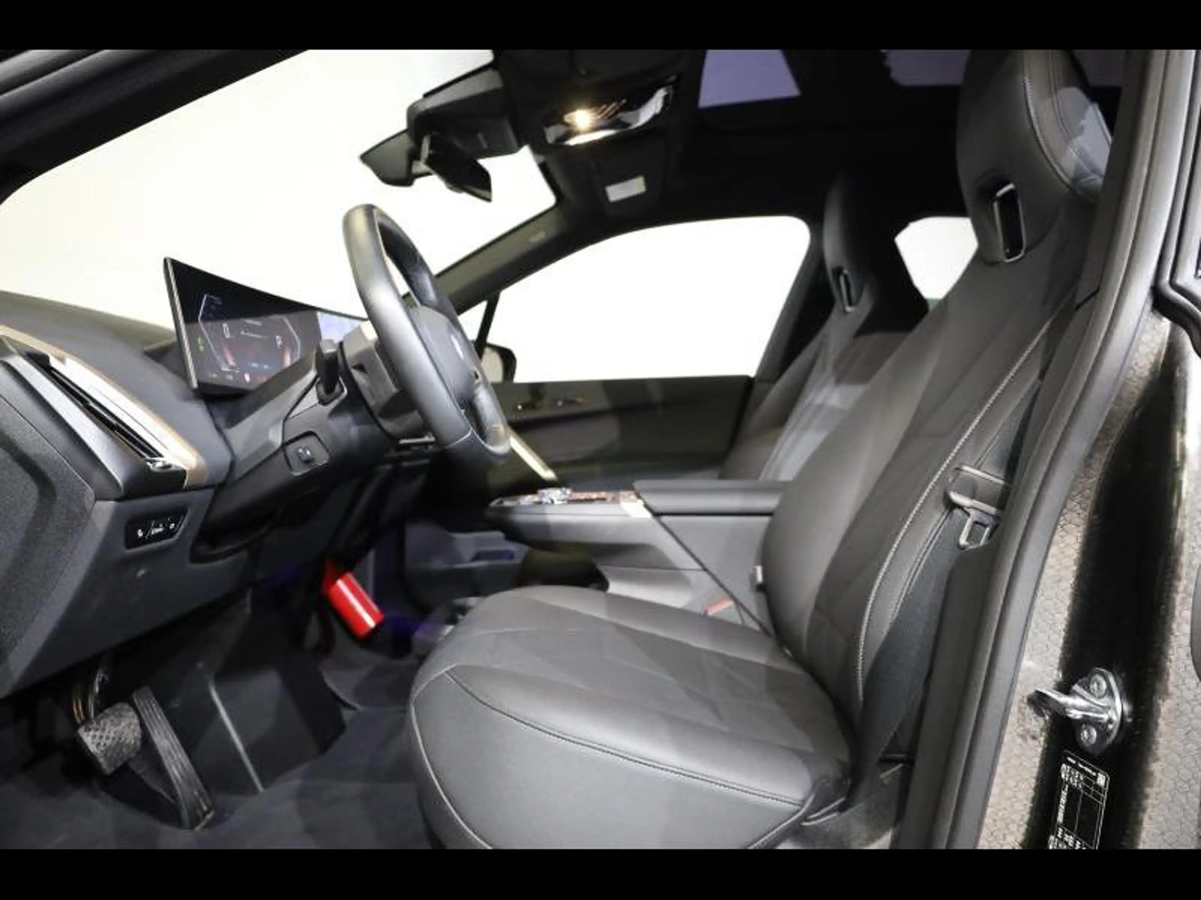 BMW iX xDrive45 — photo 10
