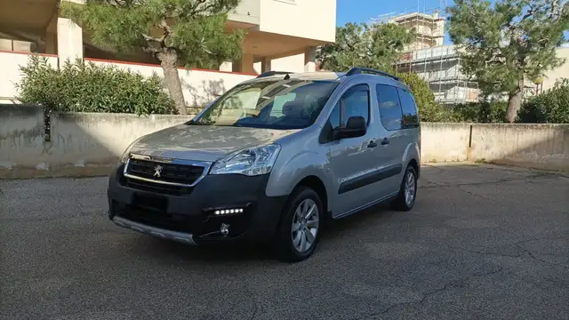 Peugeot Partner Partner Tepee BlueHDi 100 Outdoor