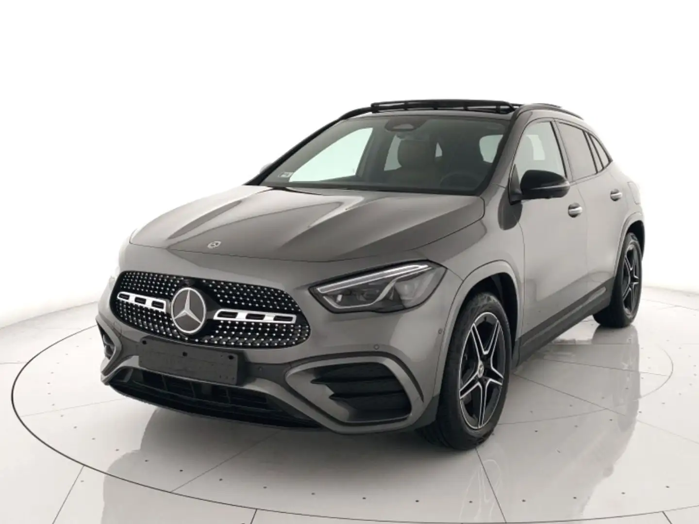 Mercedes-Benz GLA 200 -Benz GLA 200D PREMUM PLUS 150cv /List: 62.333 Grigio - 1