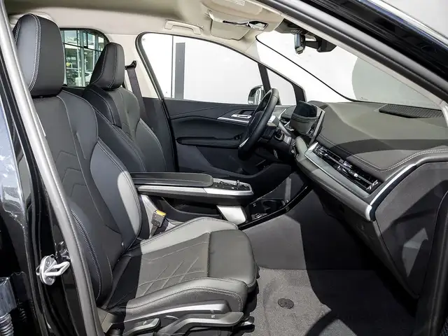 BMW 2 Series view 5
